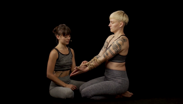 Minimalistic Arm Ties